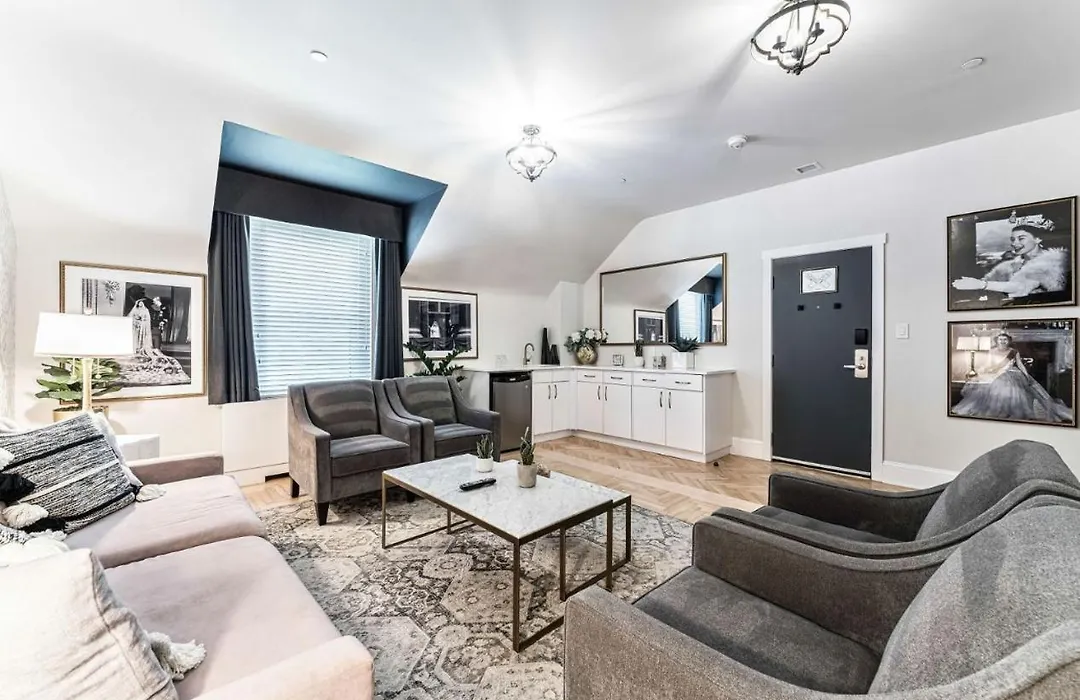 The Inn On Officers\' Garden Calgary • Canada